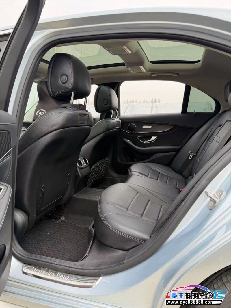 18年奔驰C轿车抵押车出售