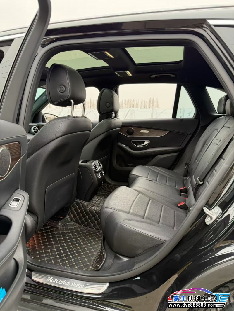 22年奔驰GLCSUV抵押车出售