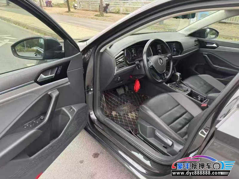 20年大众速腾轿车抵押车出售