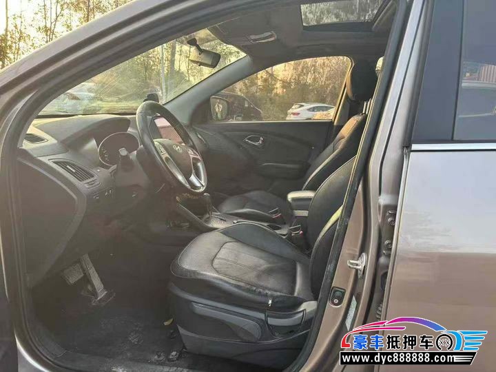 15年现代ix35SUV抵押车出售