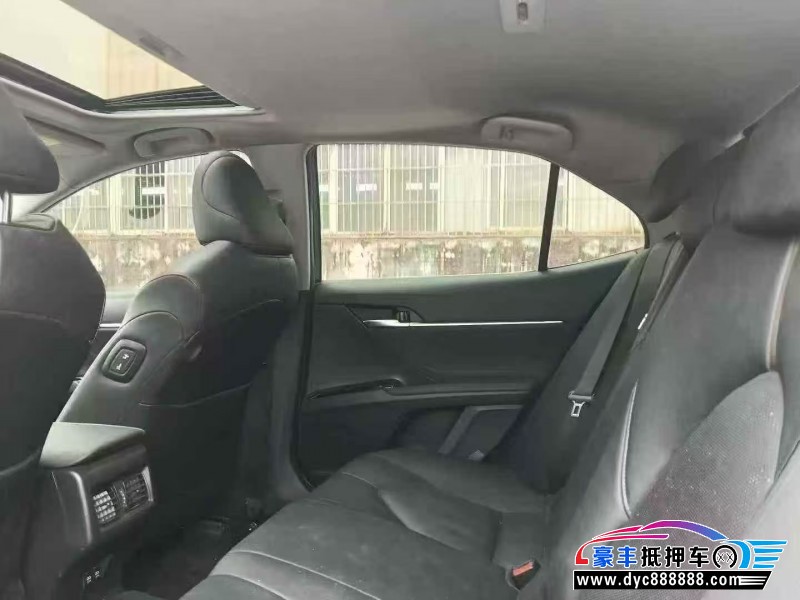 20年丰田凯美瑞轿车抵押车出售