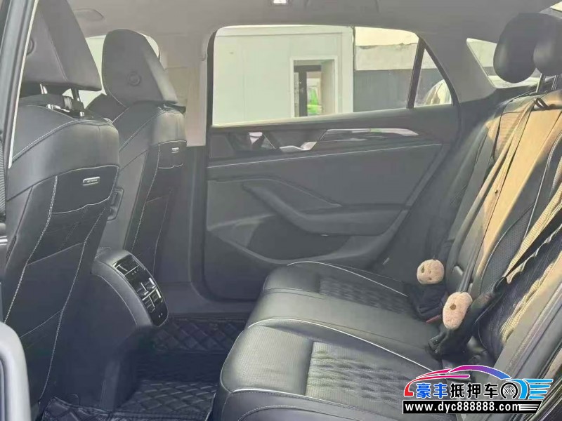 25年大众迈腾轿车抵押车出售