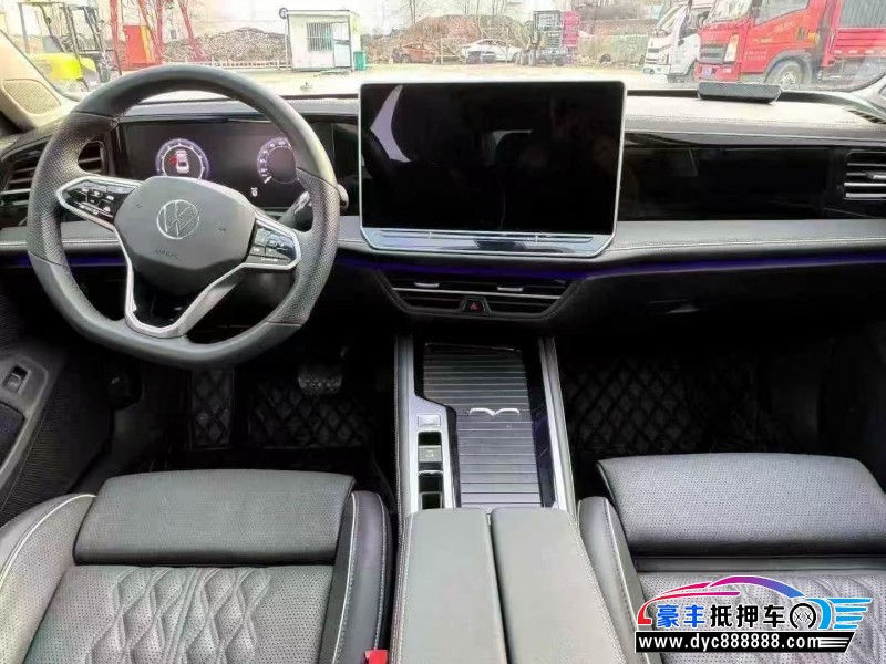 25年大众迈腾轿车抵押车出售