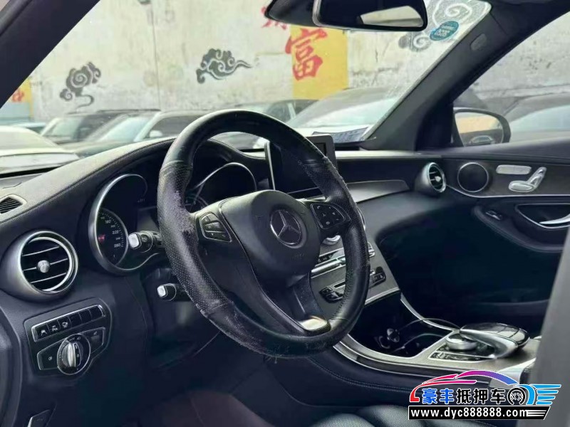 16年奔驰GLC轿车抵押车出售