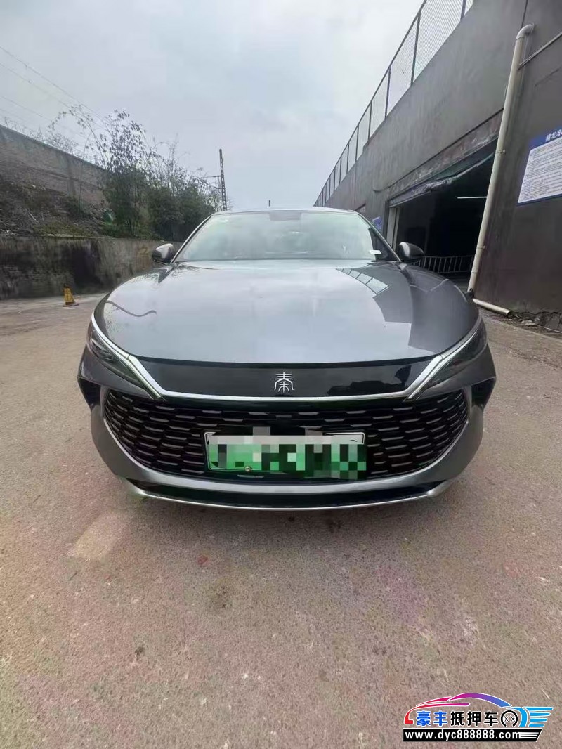 25年比亚迪秦轿车