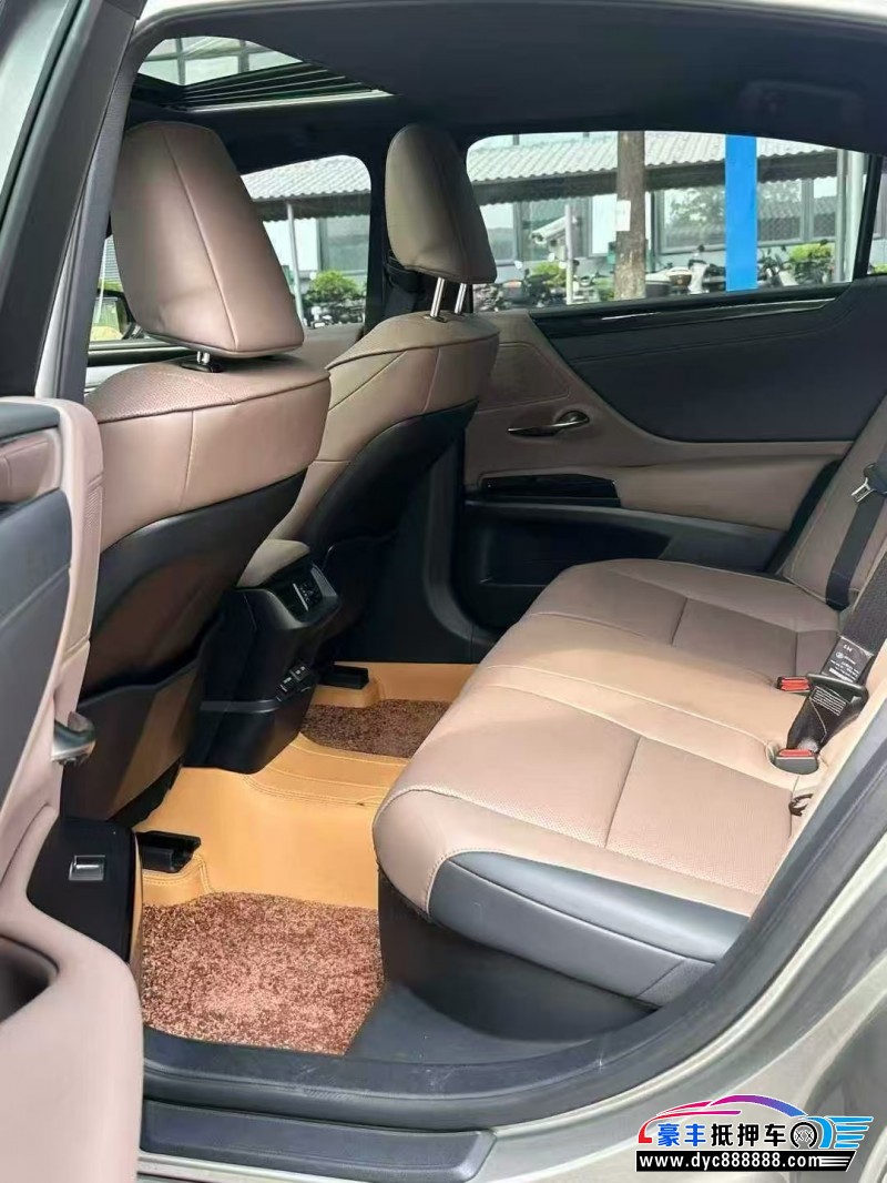 23年雷克萨斯ES轿车抵押车出售