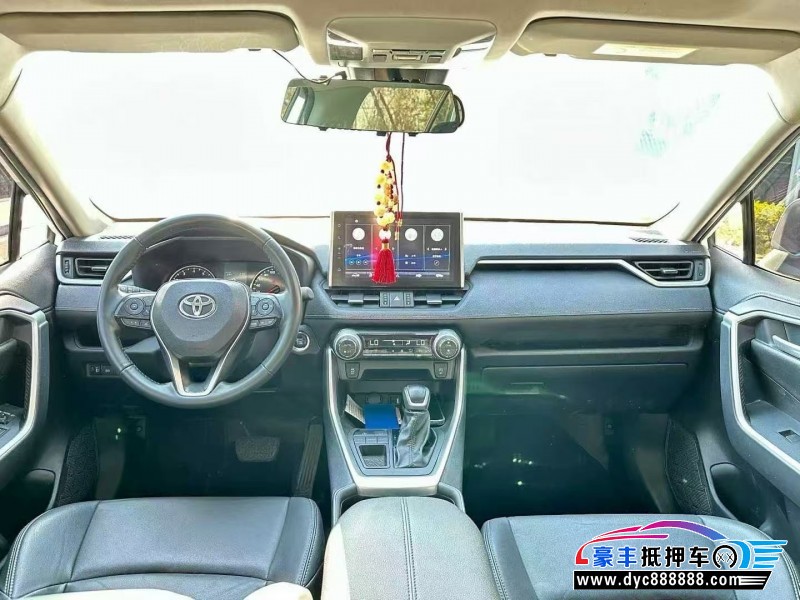 23年丰田威兰达轿车抵押车出售