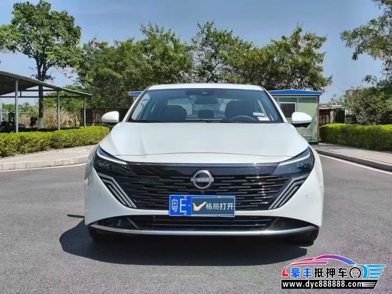 抵押车出售26年日产天籁轿车