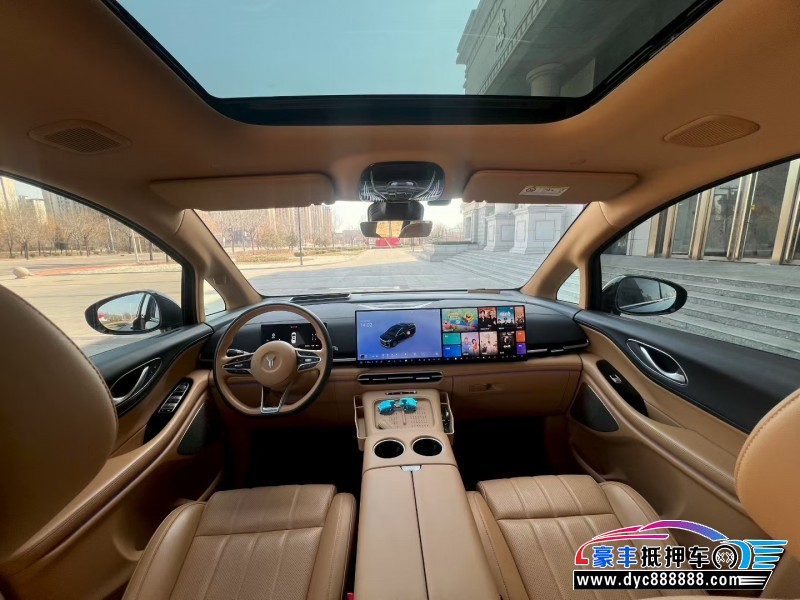 25年岚图梦想家轿车抵押车出售