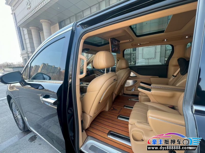 25年岚图梦想家轿车抵押车出售