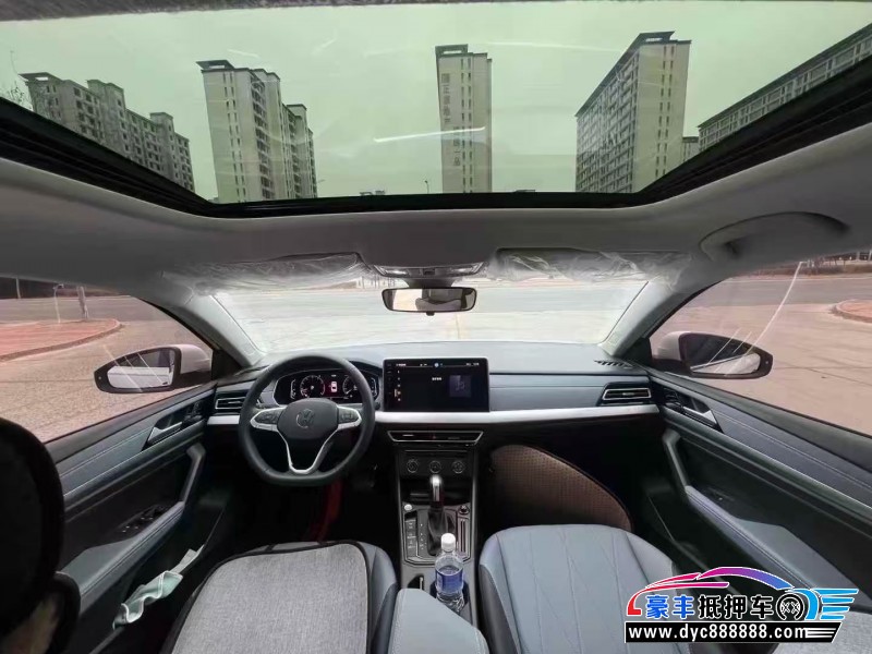 25年大众朗逸轿车抵押车出售