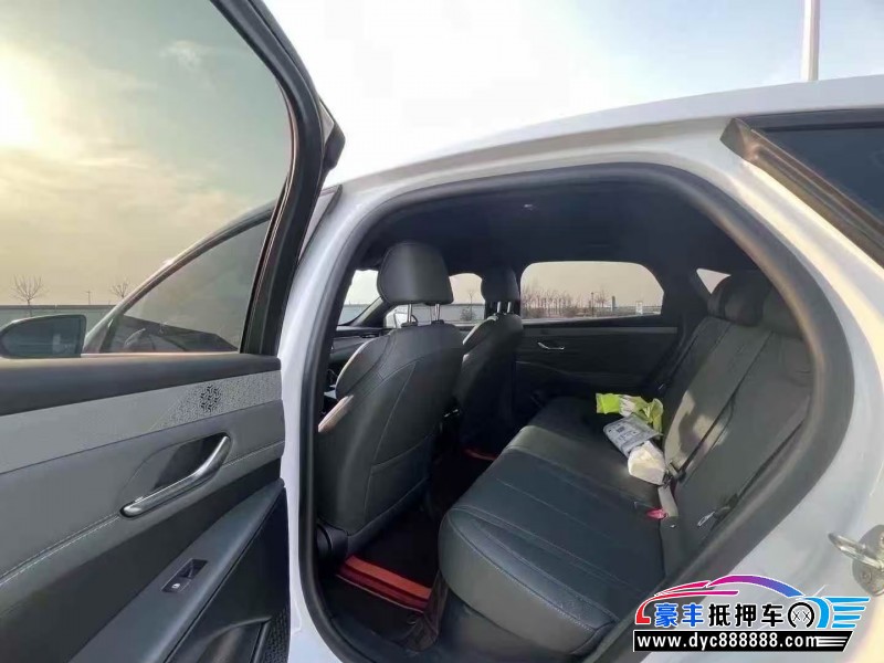 25年比亚迪秦轿车抵押车出售