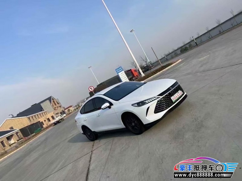 25年比亚迪秦轿车抵押车出售