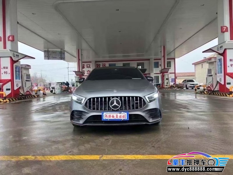 22年奔驰A级轿车抵押车出售