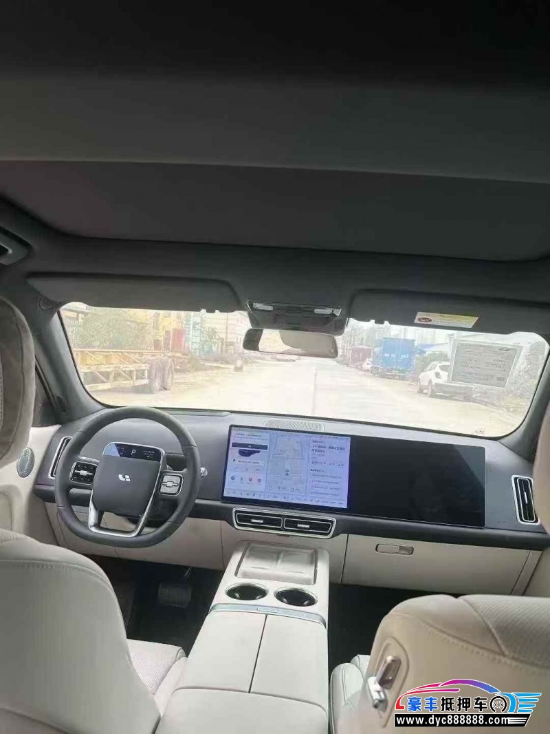 25年理想L7轿车抵押车出售