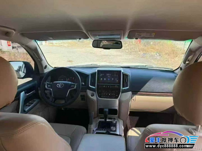 15年丰田兰德酷路泽（陆巡）轿车抵押车出售