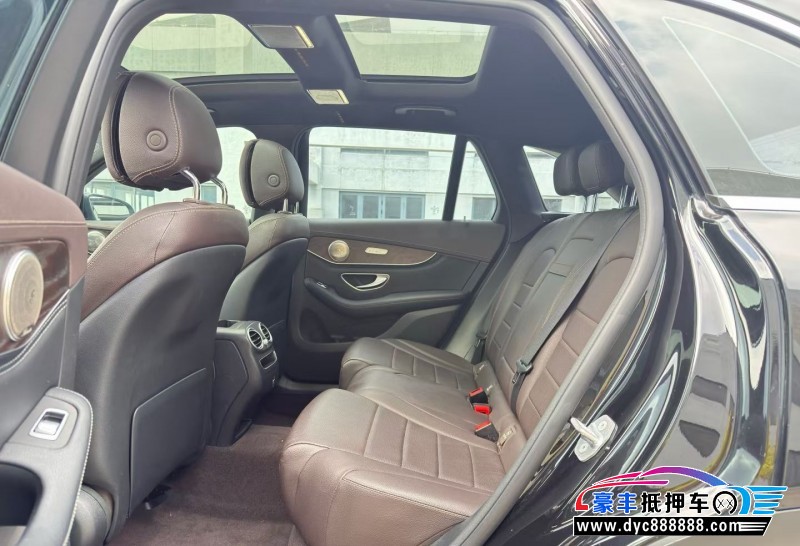 20年奔驰GLC轿车抵押车出售