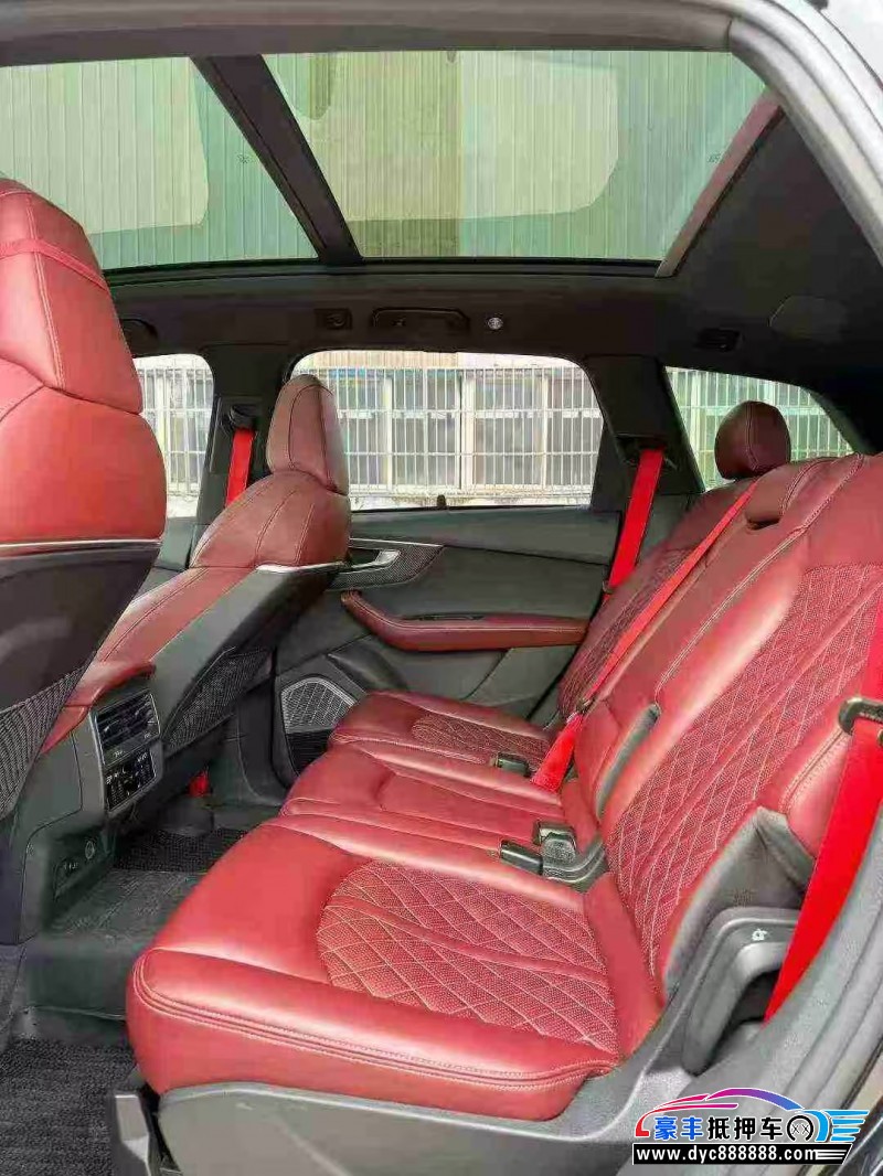 22年奥迪Q7轿车抵押车出售