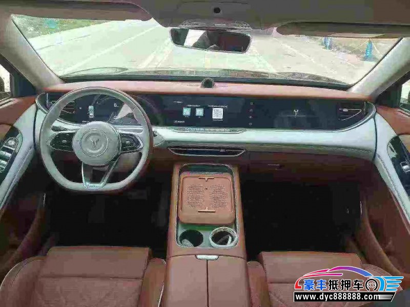 24年岚图FREE轿车抵押车出售