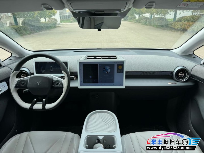 25年极狐考拉轿车抵押车出售