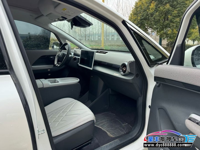 25年极狐考拉轿车抵押车出售