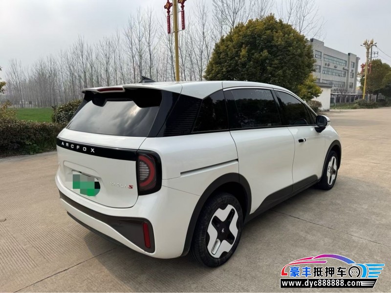 25年极狐考拉轿车抵押车出售