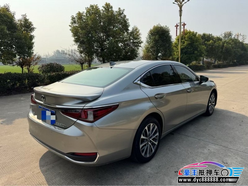 24年雷克萨斯ES轿车抵押车出售