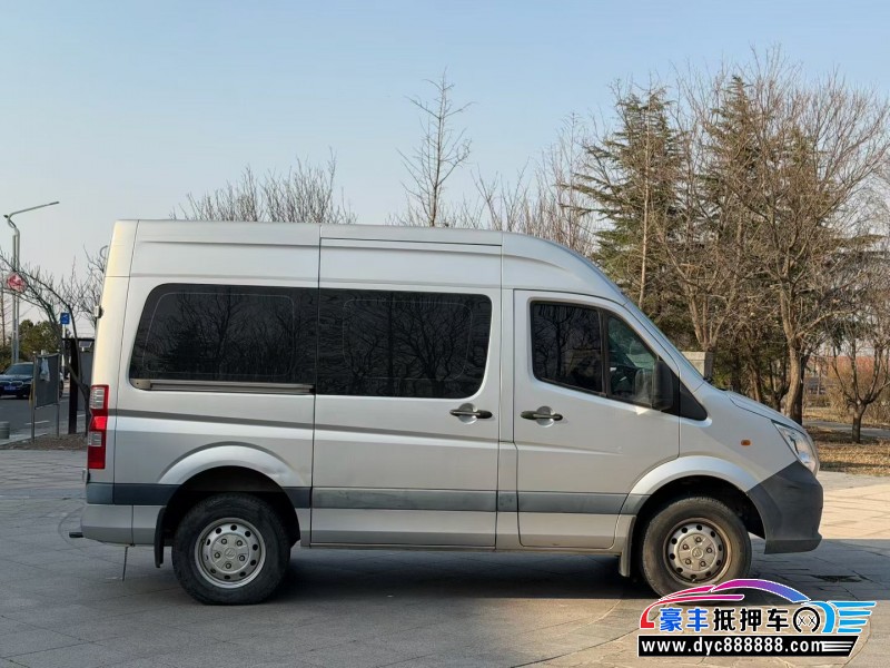 21年福田图雅诺轿车抵押车出售