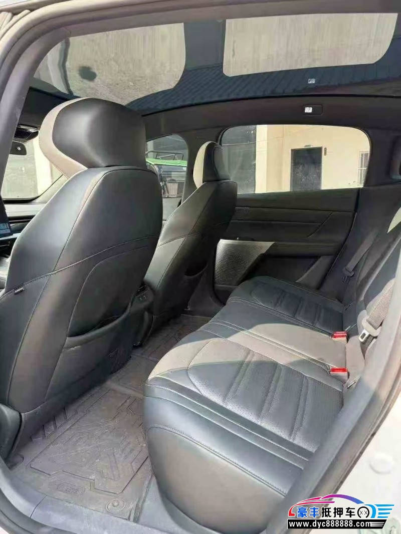 25年东风奕派007轿车抵押车出售