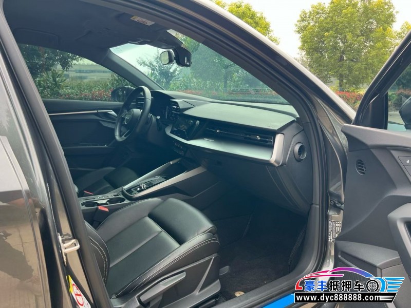 23年奥迪A3轿车抵押车出售