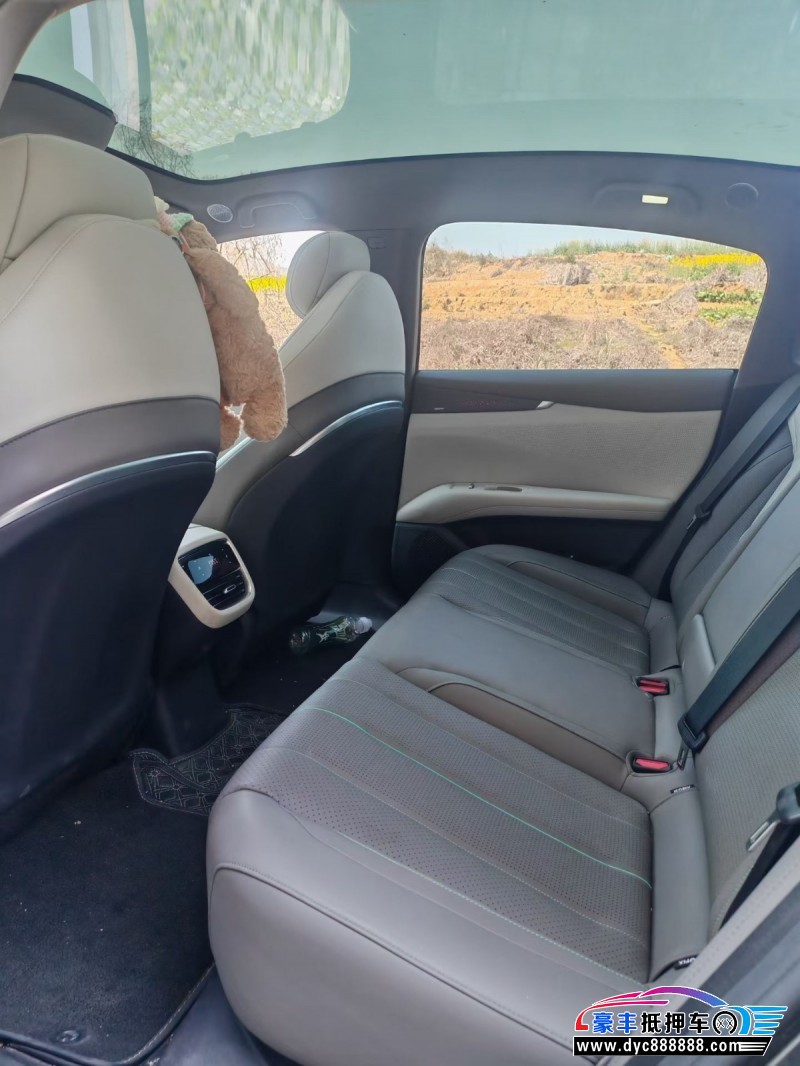 25年长安深蓝L07轿车抵押车出售