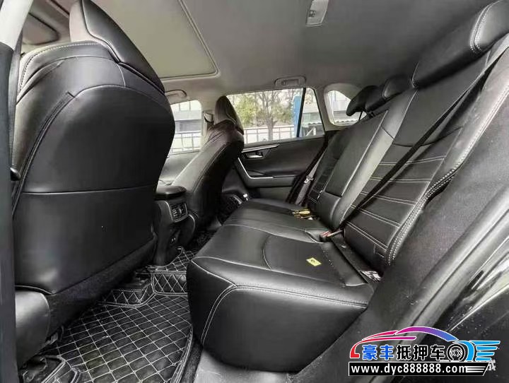 21年丰田威兰达轿车抵押车出售