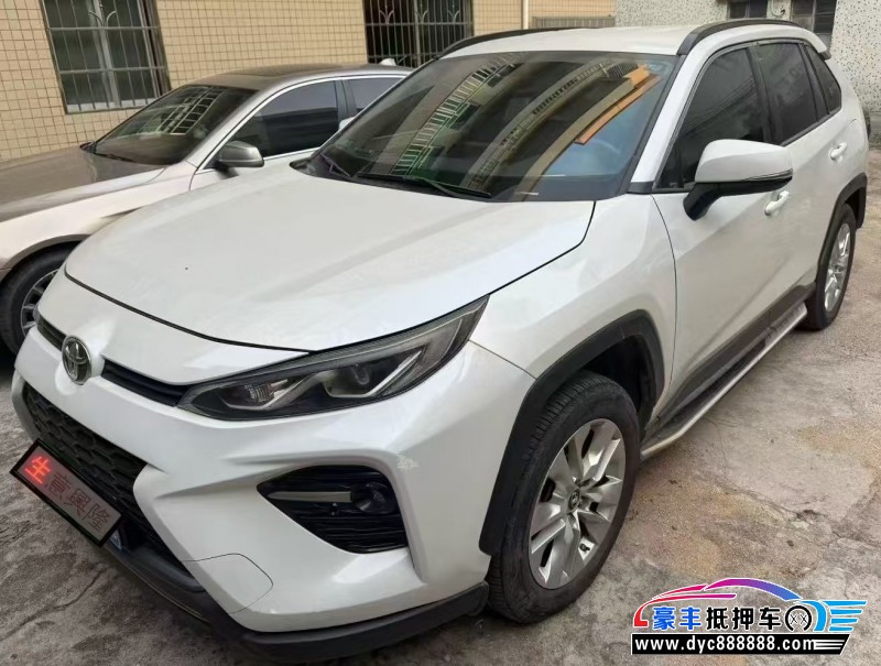 22年丰田威兰达轿车抵押车出售