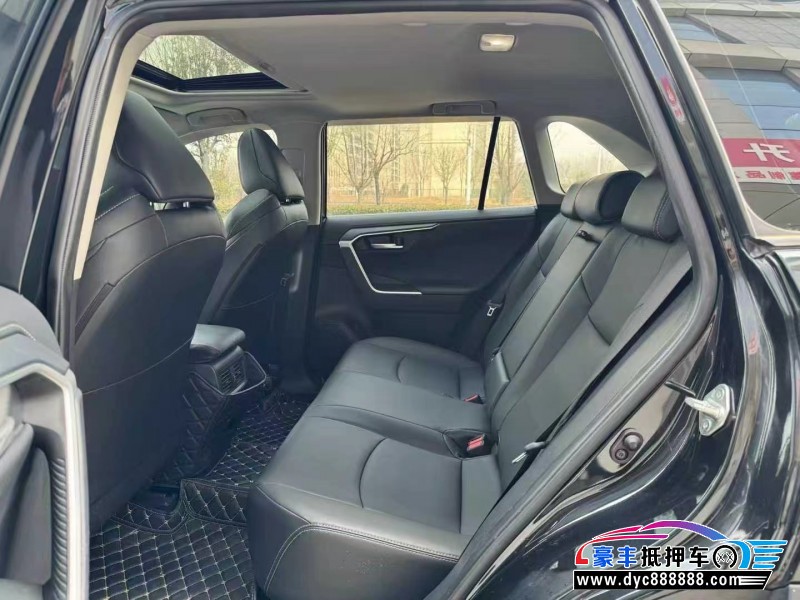 24年丰田威兰达轿车抵押车出售