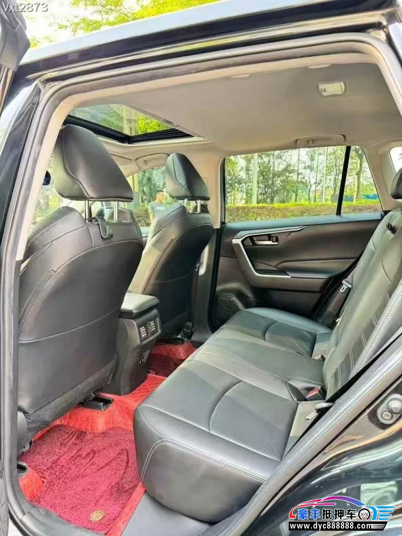 21年丰田威兰达轿车抵押车出售