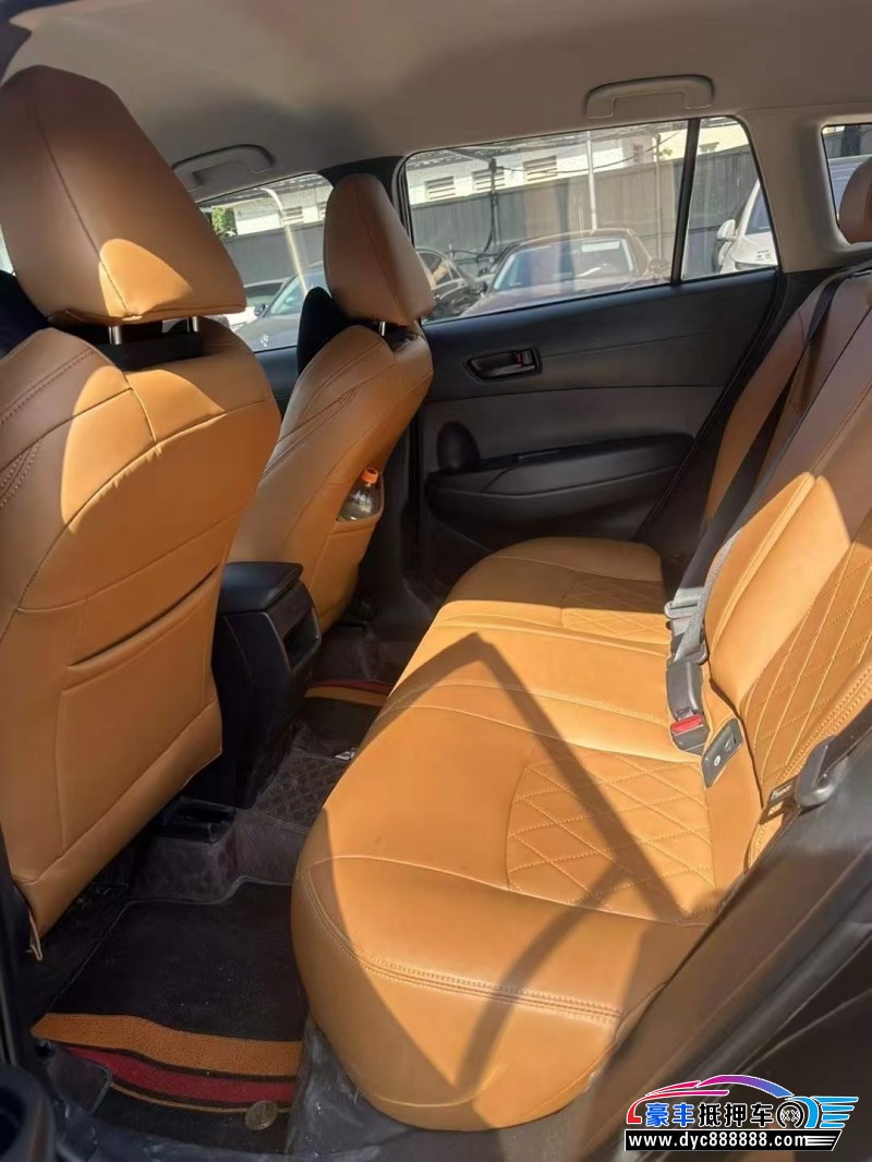 24年丰田锋兰达轿车抵押车出售