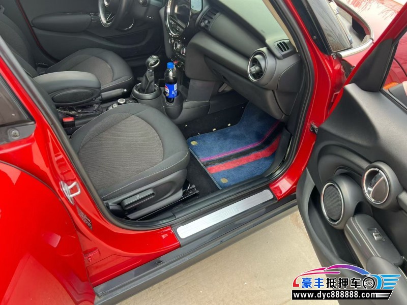 17年宝马MINI轿车抵押车出售