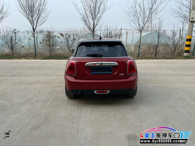 17年宝马MINI轿车抵押车出售