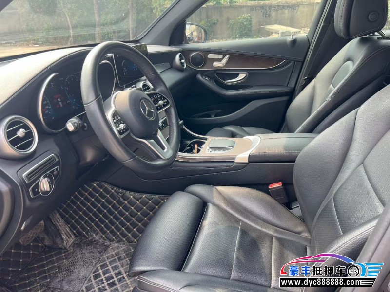 20年奔驰GLC轿车抵押车出售