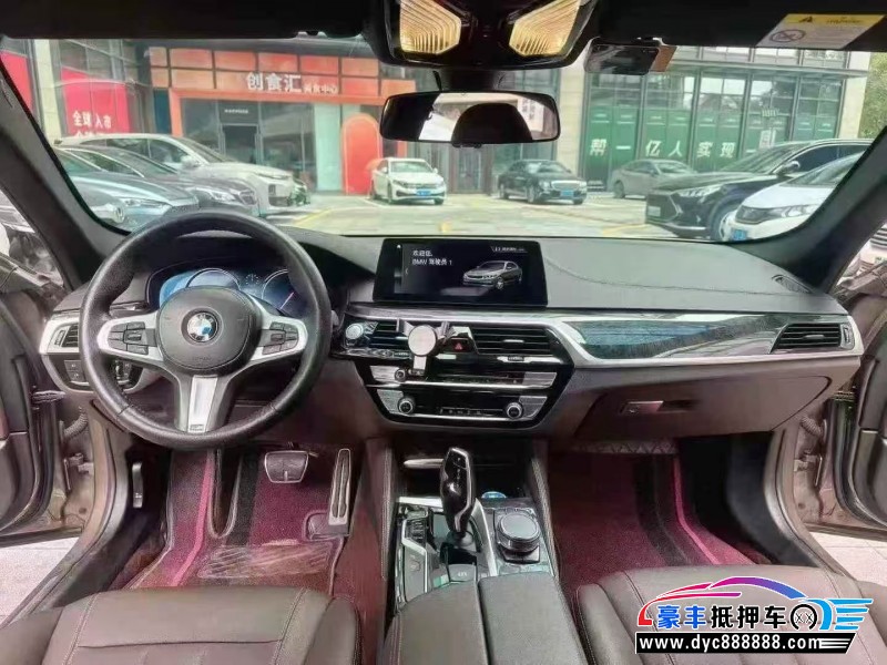 18年宝马5系轿车抵押车出售