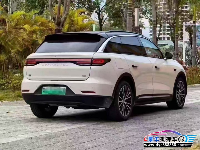 25年零跑C11轿车抵押车出售