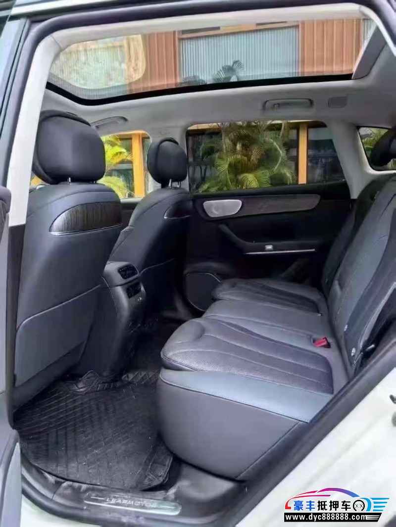 25年零跑C11轿车抵押车出售