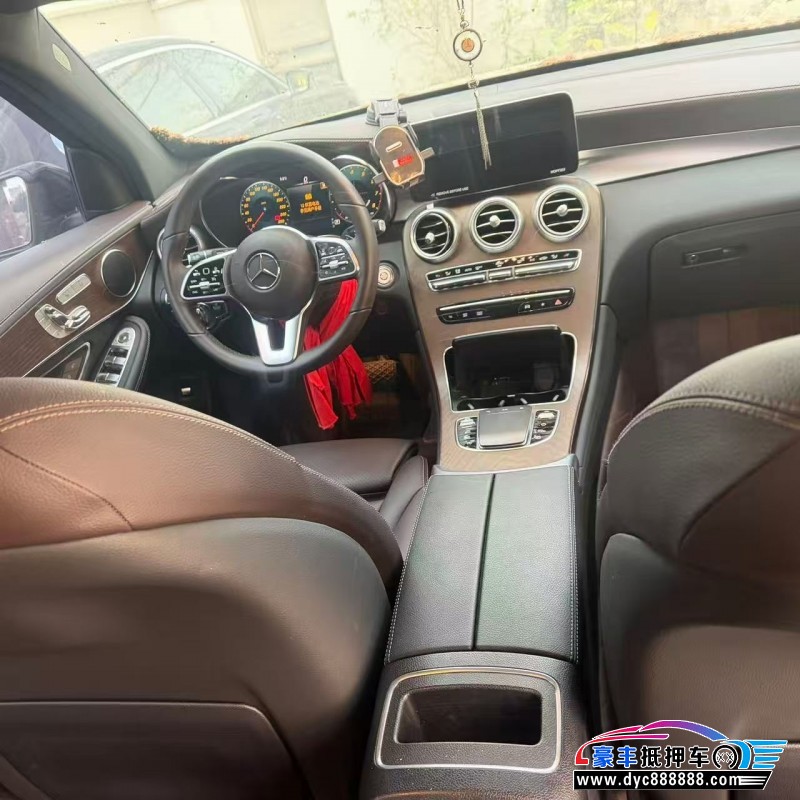 23年奔驰GLCSUV抵押车出售