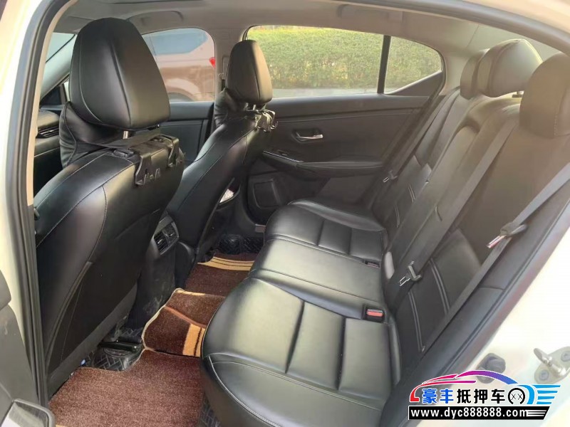 20年日产轩逸轿车抵押车出售