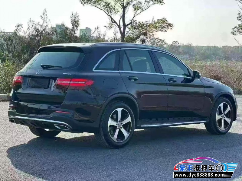 18年奔驰GLC轿车抵押车出售