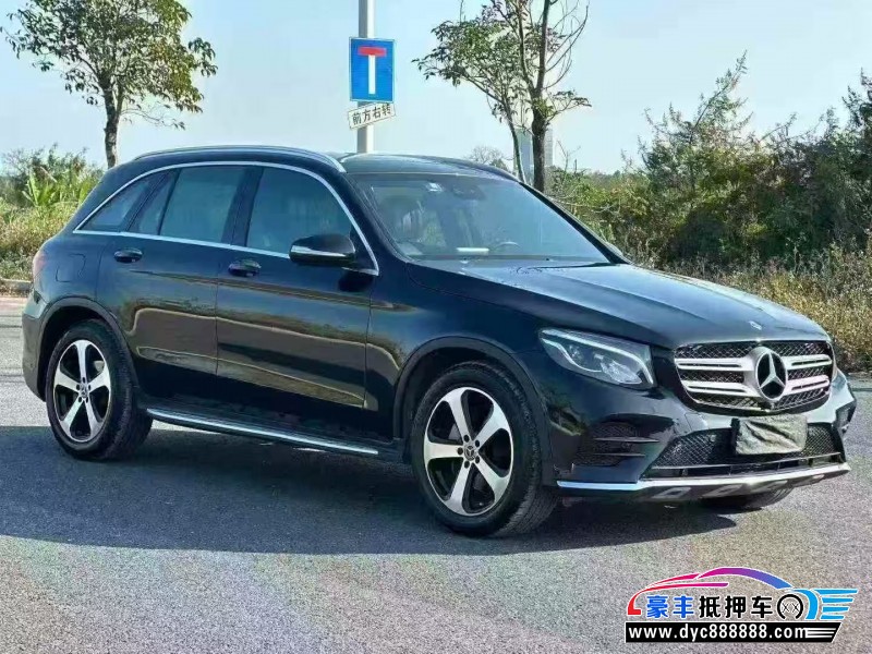18年奔驰GLC轿车抵押车出售