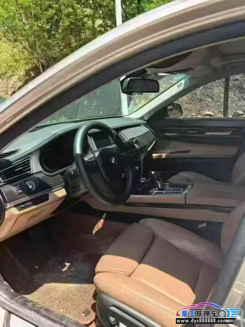 14年宝马7系轿车抵押车出售