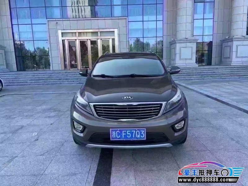 15年起亚智跑轿车