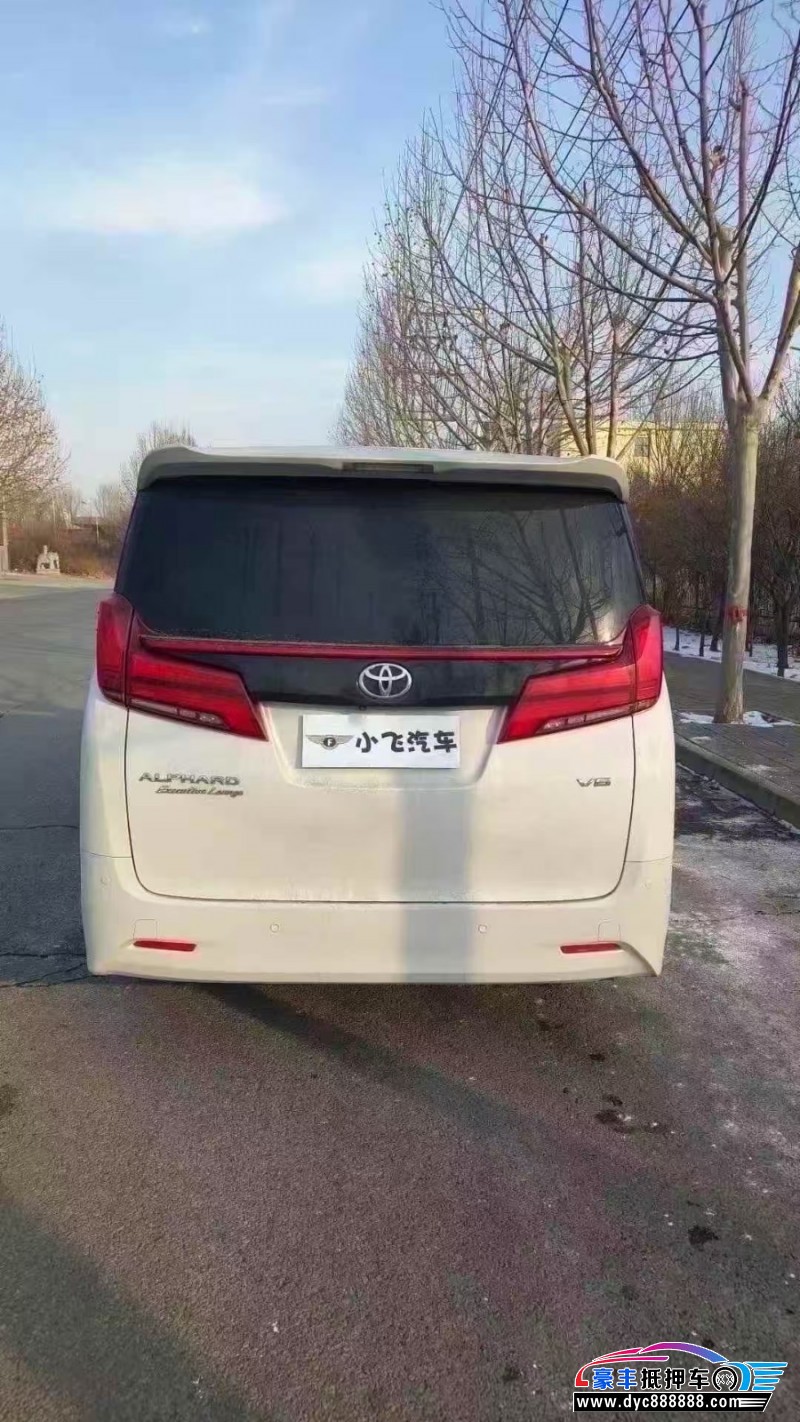 17年丰田埃尔法轿车抵押车出售