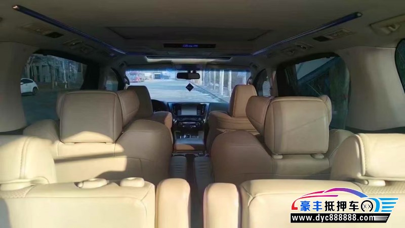 17年丰田埃尔法轿车抵押车出售